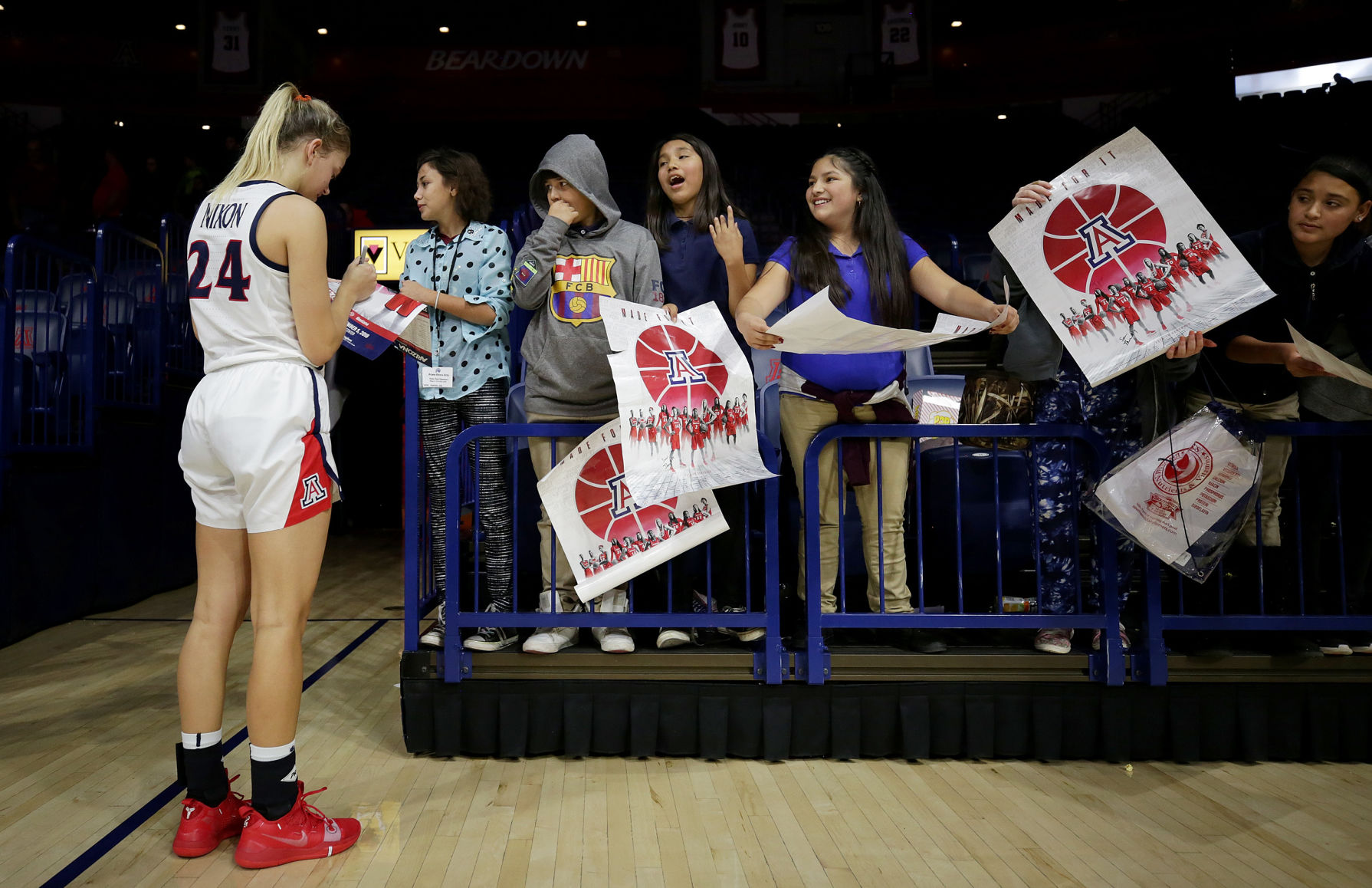 Arizona Wildcats 100, Montana Grizzlies 51